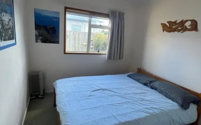 Baskervilla - Whangamata Holiday Home