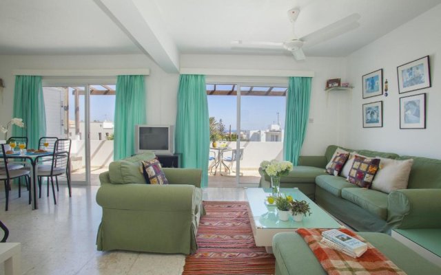 Protaras Holiday Suite Annie