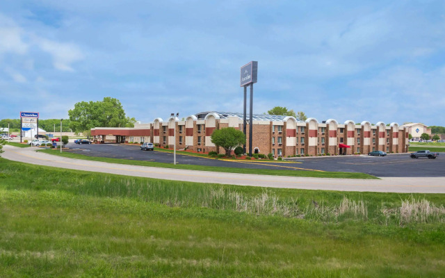AmericInn by Wyndham Janesville