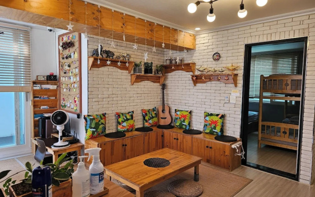 Mokpo Magiclamp Guesthouse