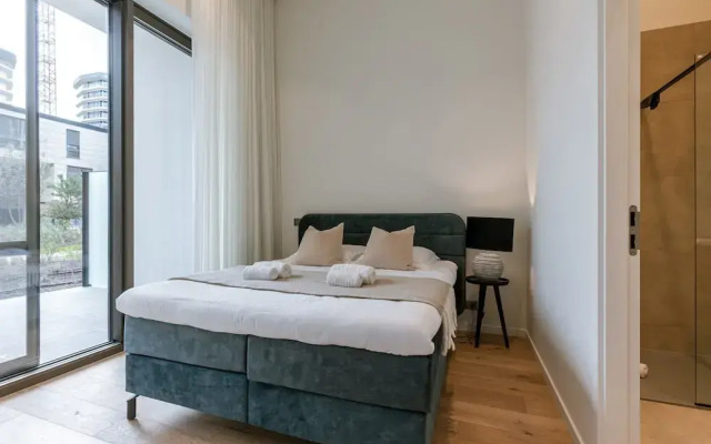 Serene Dikefront Apartment With en Suite Bedrooms and Stunning Views