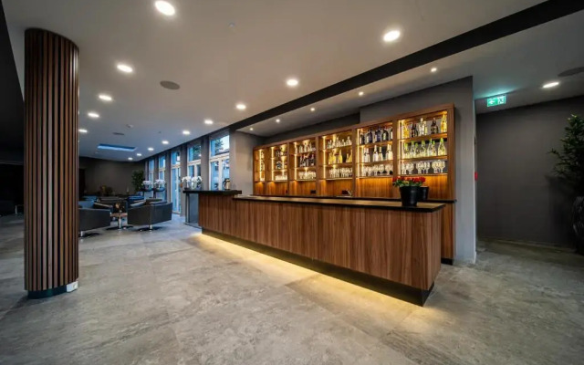 EE Hotel