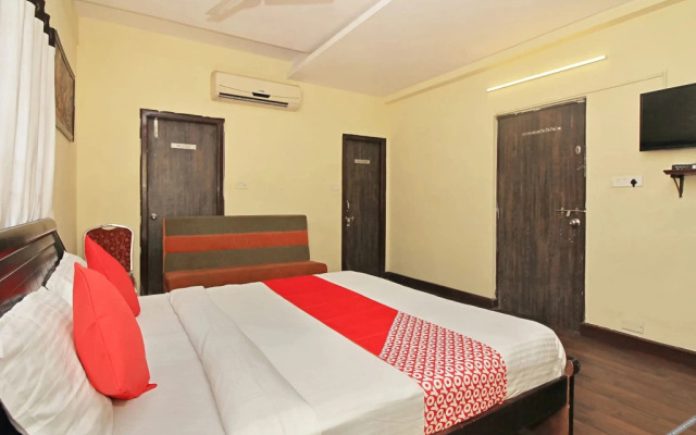 OYO 24605 Grand Season