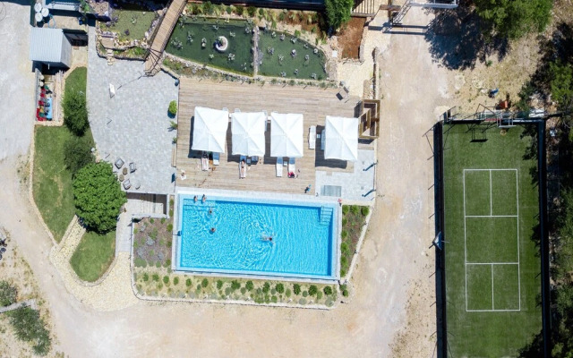 Cozy two Bedroom Mobile Home Vrata Krke With Breakfast Included