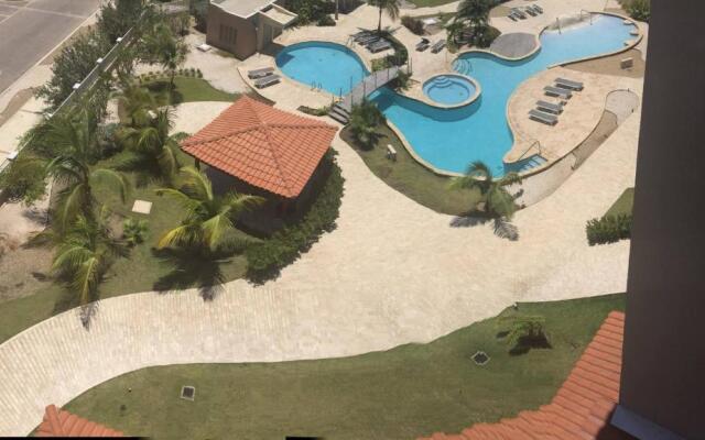 Modern Loft ,eagle Beach ,oasis Condo