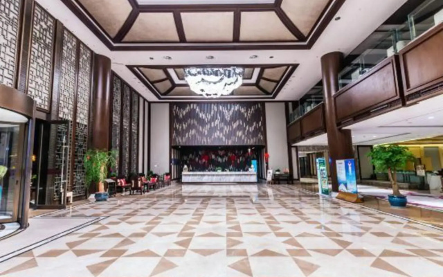 Caoejiang Yacht Resort Hotel