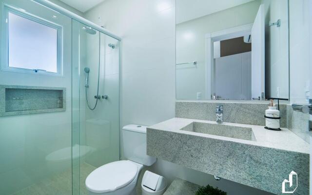 Cobertura com 03 suítes e piscina privativa