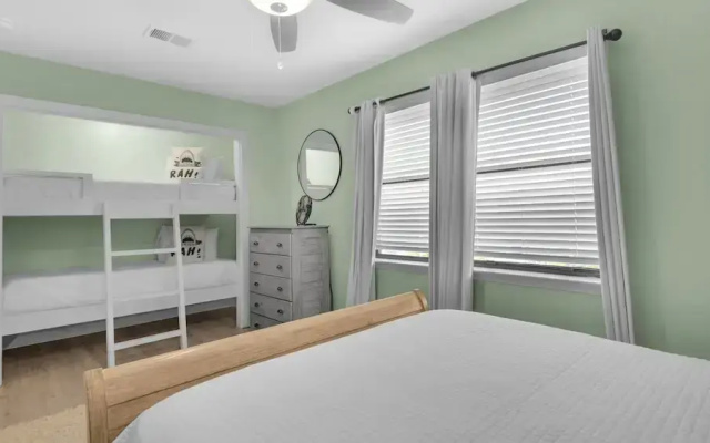 2br/2.5ba, Pool, Tennis, Beach Access!