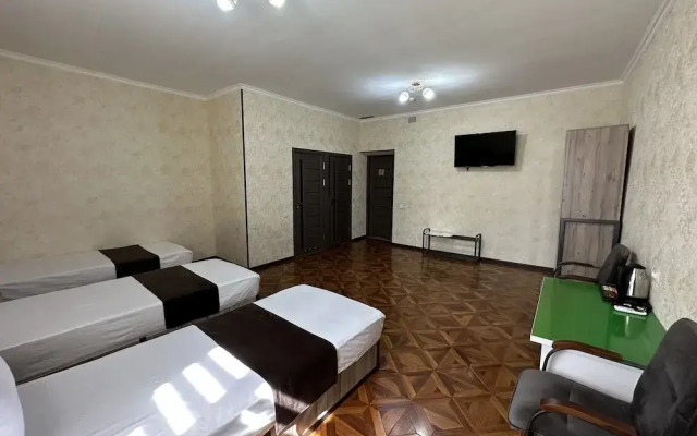 Yantai Hotel