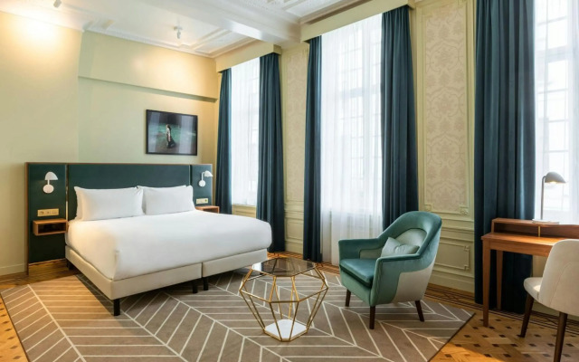 Sapphire House Antwerp, Autograph Collection