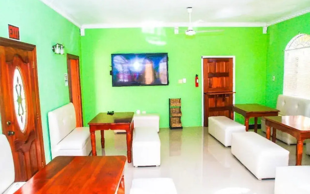 Dela de-Rose Guest House negril Jamaica