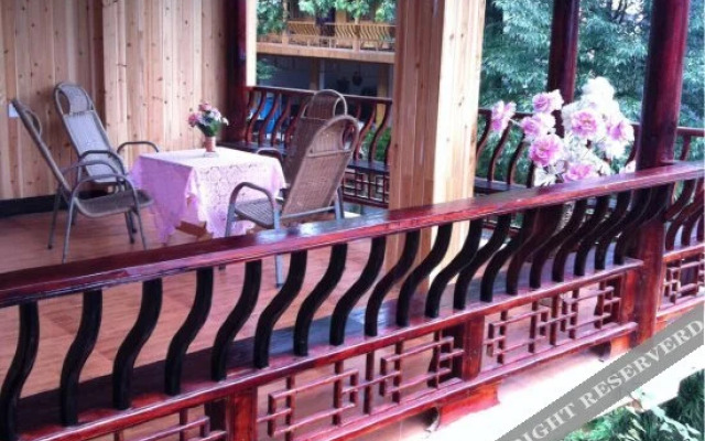 Ya'an Shangli Moziwan Inn