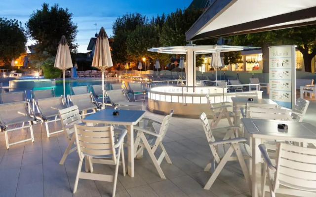 Hotel Paris Resort