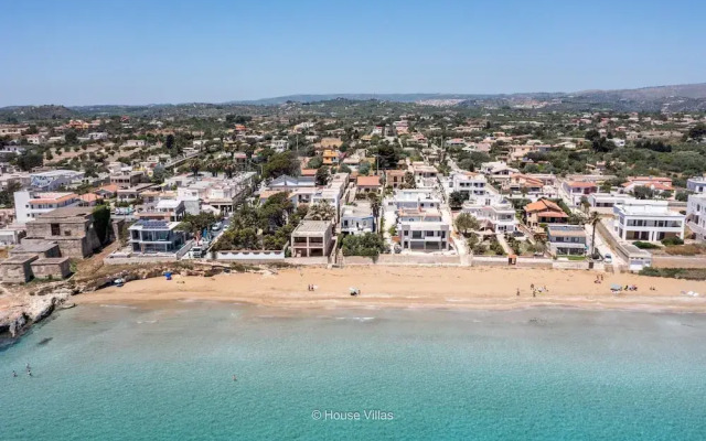 Baia Delle Sirene in Noto