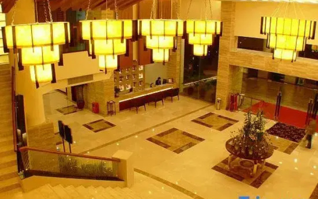 Royal Hotel