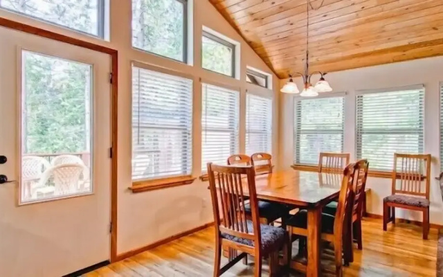 Scenic Wonders  Bear Den 5 Bedrooms