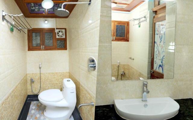 Hotel Shri Swarna's Palace