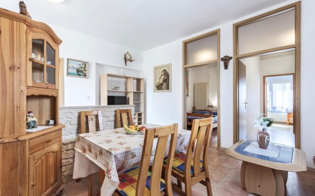 Beautiful Apartment in Pula With Wifi and 3 Bedrooms