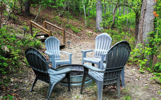 Sautee Nacoochee Mtn Paradise w/ Spacious Deck!