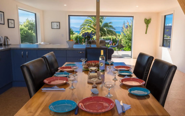 Tapu Bay Treasure - Kaiteriteri Holiday Home