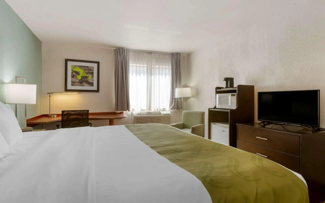 Quality Inn Alexis Rd