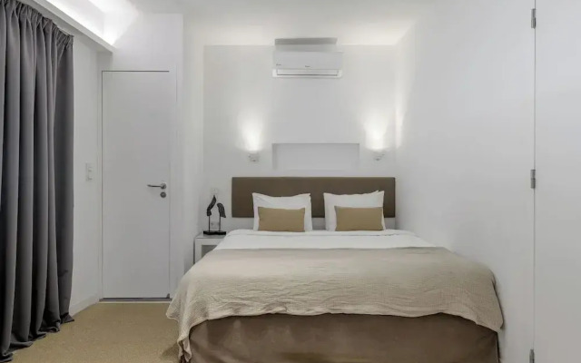 Momo Suites Acropolis by Aura Homes