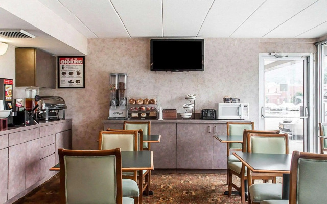 Econo Lodge Elmira-Corning