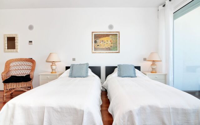 Oceanview Apartment