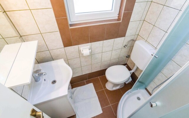 Beautiful Home in Kampor With Wifi and 2 Bedrooms