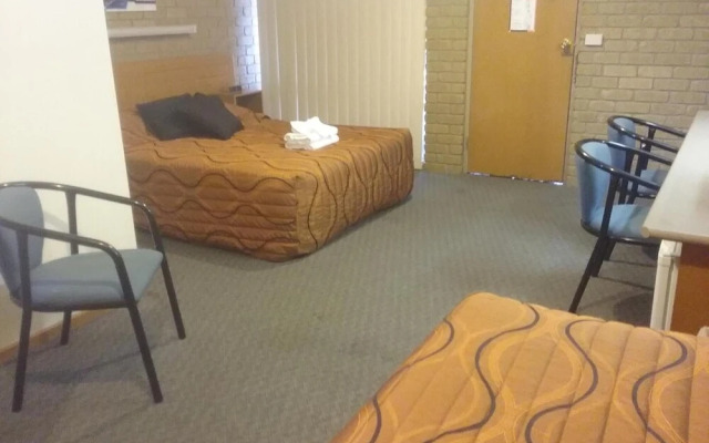 Darling Junction Motor Inn Wentworth