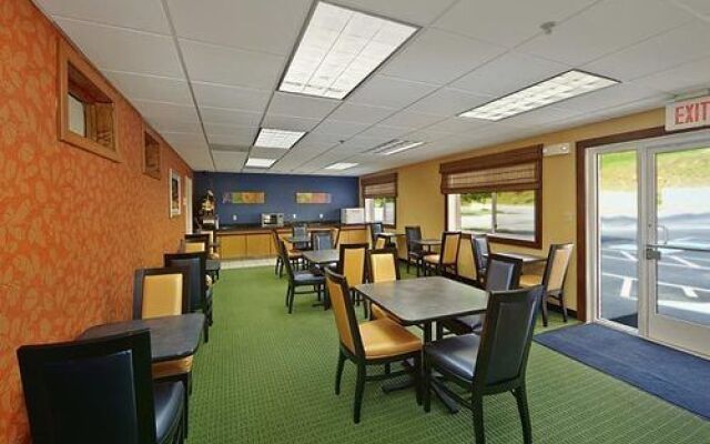 Lodge at Five Oaks Pigeon Forge - Sevierville
