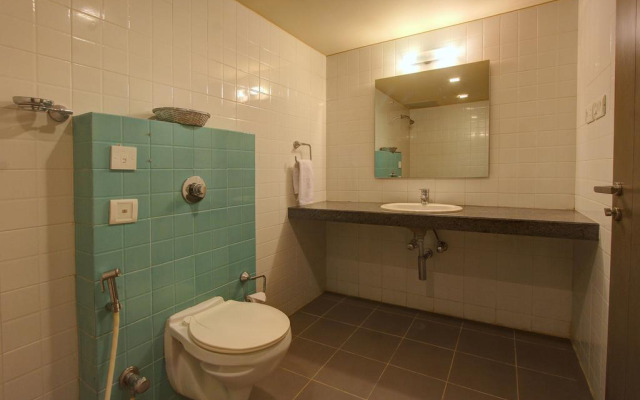 Golden Amoon Resort