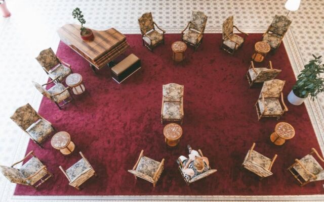 Terres de France - Appart Hotel Le Splendid