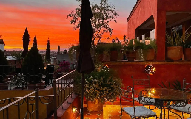 Location! Location! Location, 2 Bedroom on Aldama