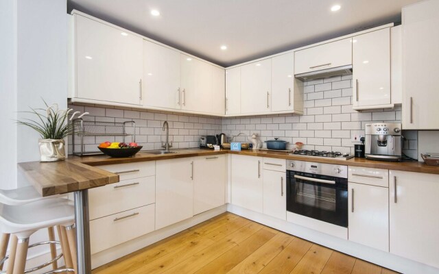 The Dunworth Mews Apartment - ANB