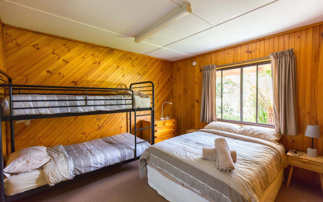 Wonboyn Cabins & Caravan Park