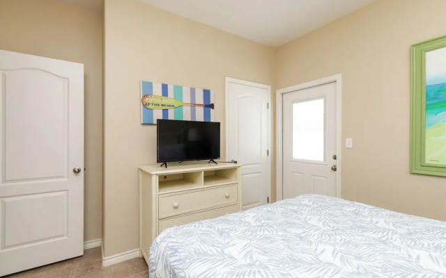 Cozy 2 Bedroom, Monthly Rates, Pets & Pool