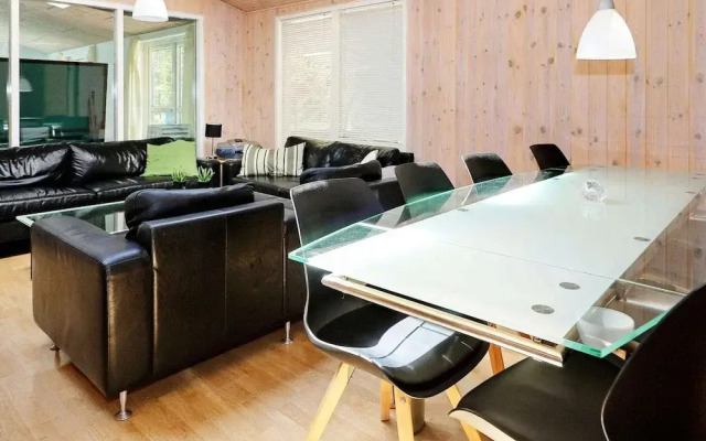 10 Person Holiday Home in Hadsund-by Traum