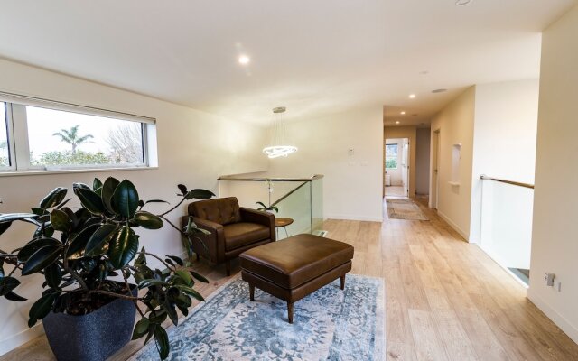Elegant and Stylish Retreat in Leafy Epsom
