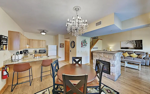 830golf1 2 Bedroom Condo