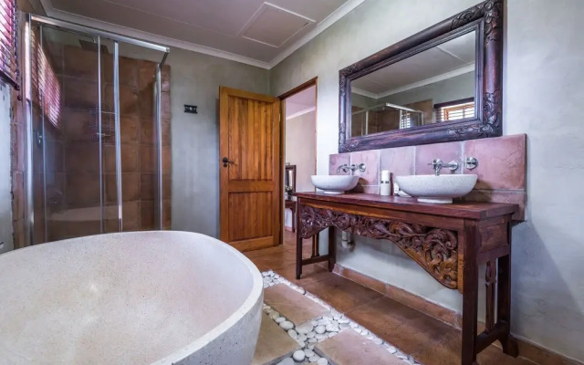 Tindlovu Country Lodge