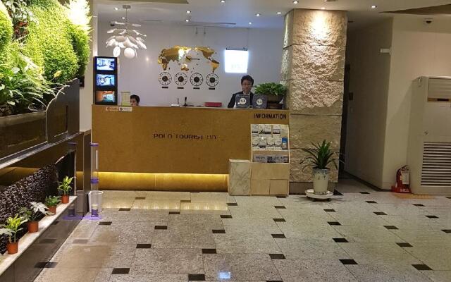 Polo Tourist Hotel