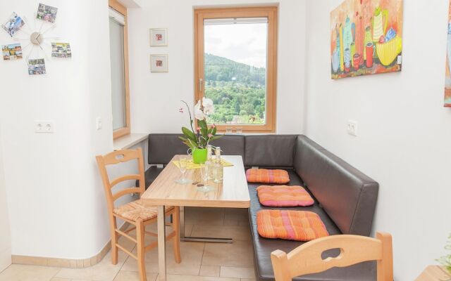 Modern Apartment in Zella-Mehlis with Private lawn