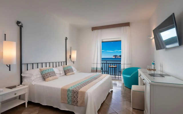 El Faro Hotel & Spa