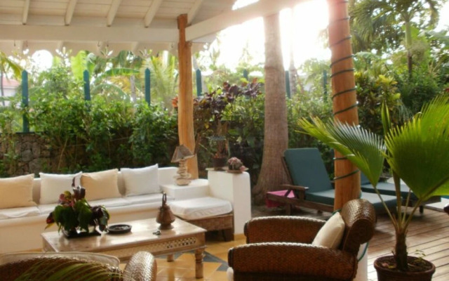 "charming Caribbean Style Villa Near Superb Beach"