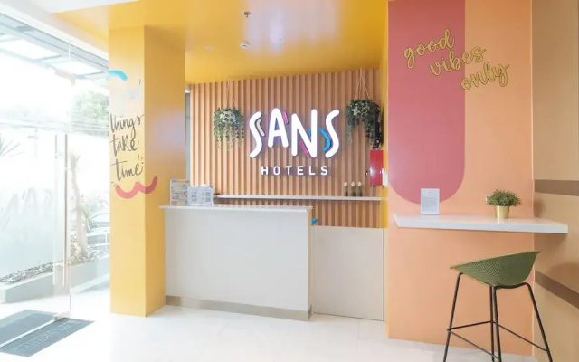 Sans Hotel at One JD Makati by RedDoorz