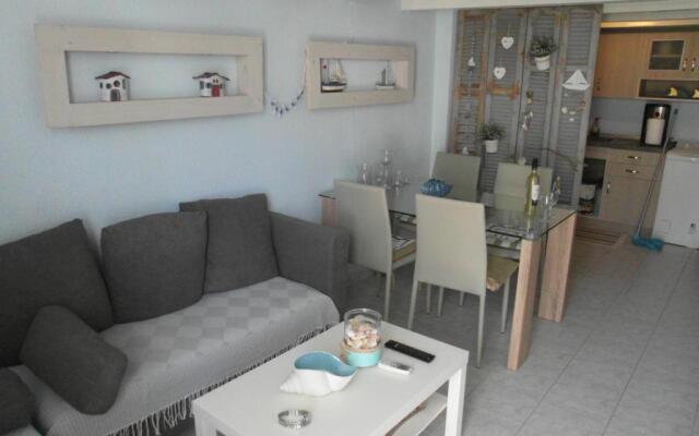 Modern Apartment 100m. from the Sea