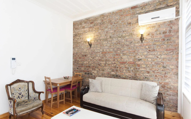 Sunflower Apartments