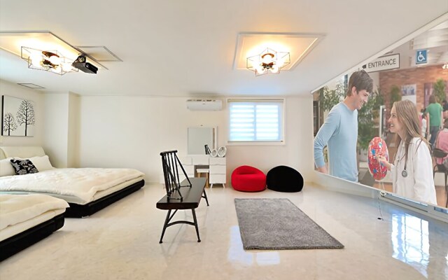Sea Road Pension