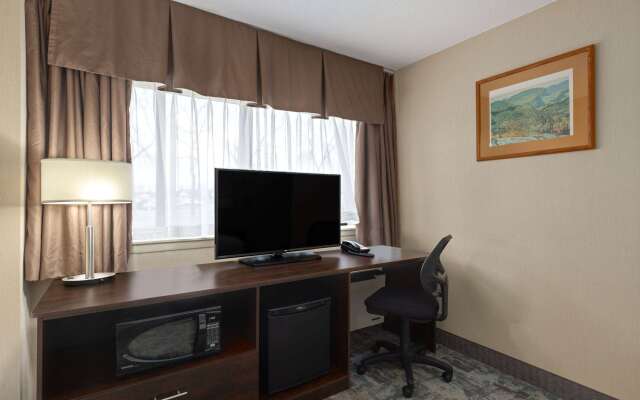 Travelodge by Wyndham Thunder Bay